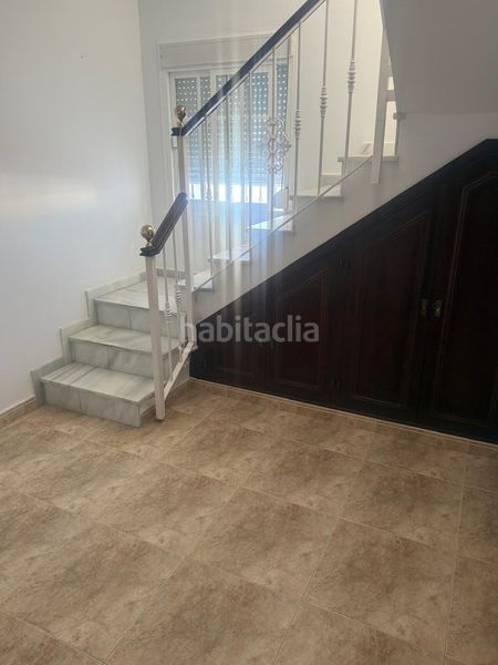 Foto 418b9a89-e0a6-40f9-84a7-d2e047088ced. Casa adossada amb calefacció a Núcleo urbano Chiclana de la Frontera