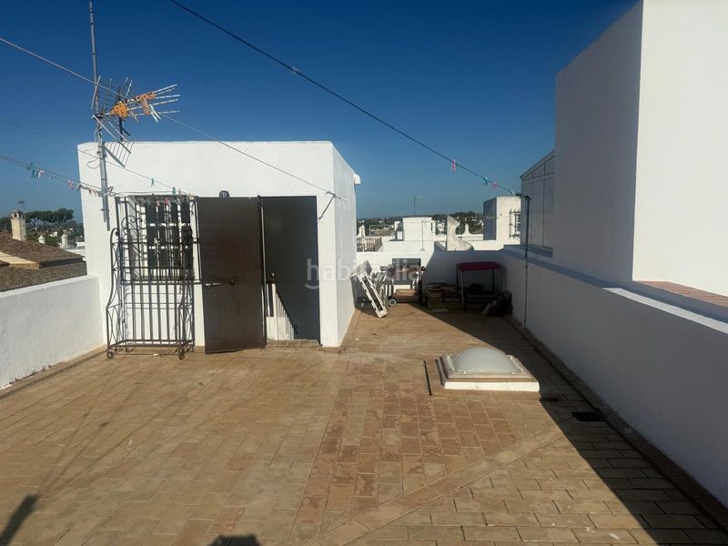 Foto 419faada-32c8-4762-a26c-4dfa073cf17c. Casa adossada amb calefacció a Núcleo urbano Chiclana de la Frontera