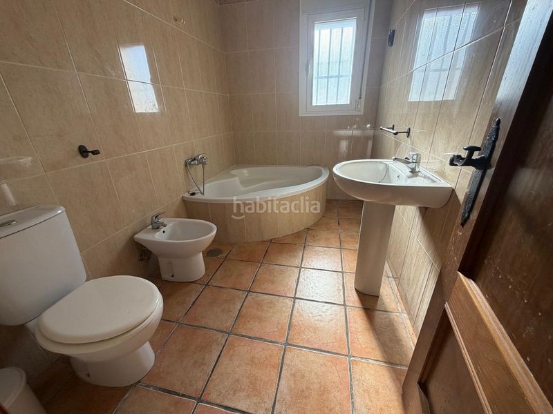 Foto 2fb272b6-bd8b-4869-9c8c-955cc0ac30e6. Chalet in Las Lagunas - Campano Chiclana de la Frontera