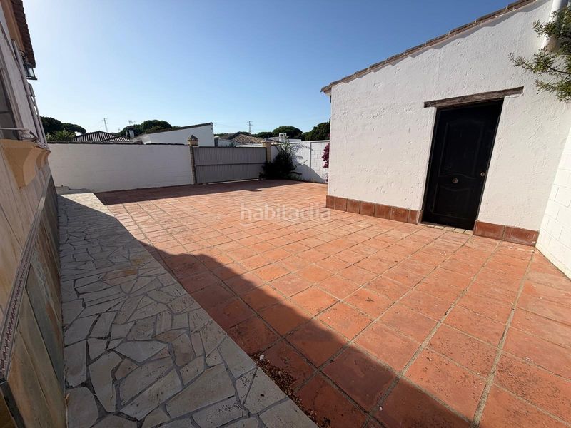 Foto 551cd943-8291-42d4-8c85-6ae6ae857616. Chalet in Las Lagunas - Campano Chiclana de la Frontera