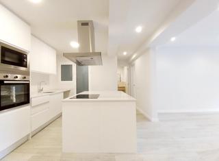 Piso  Carrer del doctor pearson. De 121 m2 de 3 hab totalment reformat al 2024 al carrer dr pears