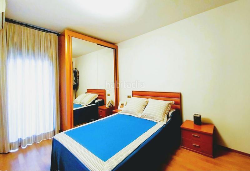 Foto 9251b93d-c953-4c05-86cf-378fafb686df. Casa magnifica casa unifamiliar de 230 m2 con 3 hab dobles y gran estudio 55 m2 en Terrassa