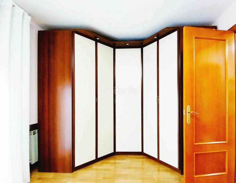 Foto a7d99339-983c-4fcc-8b91-710f53faa63c. Casa magnifica casa unifamiliar de 230 m2 con 3 hab dobles y gran estudio 55 m2 en Terrassa