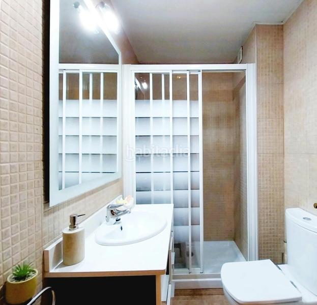 Foto c0b3e772-f4ab-41d2-9e3d-14ebd0e0d5bf. Casa magnifica casa unifamiliar de 230 m2 con 3 hab dobles y gran estudio 55 m2 en Terrassa