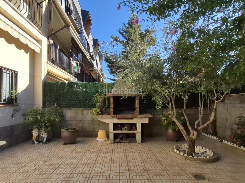 Foto cdb88199-6087-49a4-b369-4382a145f17e. Casa magnifica casa unifamiliar de 230 m2 con 3 hab dobles y gran estudio 55 m2 en Terrassa