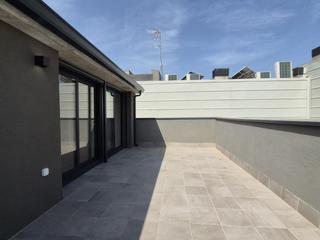 Duplex  Carrer transversal. Duplex invertit obra nova a pere parres carrer transversal
