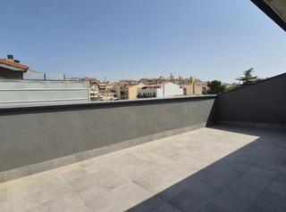 Duplex  Carrer transversal. Duplex invertit obra nova a pere parres carrer transversal