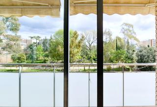 Appartement  Carrer  josep trueta. Seminou de 3 hab i unes vistes privilegiades al parc sant jordi