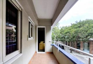 Etagenwohnung  Carrer de faraday. Cantoner de 115 m2 i 4 hab al carrer faraday a 100 metres de la