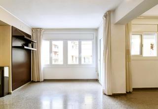 Pis  Carrer de faraday. Cantoner de 4 hab 115 m2 al carrer faraday a 100 metres de la pl