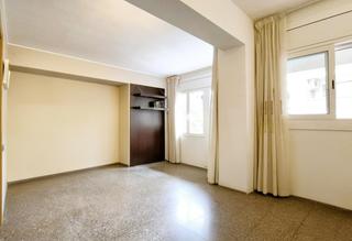 Appartement  Carrer de faraday. Cantoner de 4 hab 115 m2 al carrer faraday a 100 metres de la pl