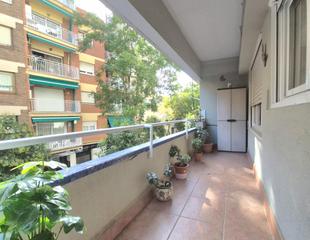 Appartement  Carrer de faraday. Pis cantoner de 115 m2 amb 4 hab i 2 banys al carrer faraday a 1