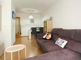 Planta baixa  Carrer de baldrich. Piso de en segle xx con pk excelente oportunidad para inversores