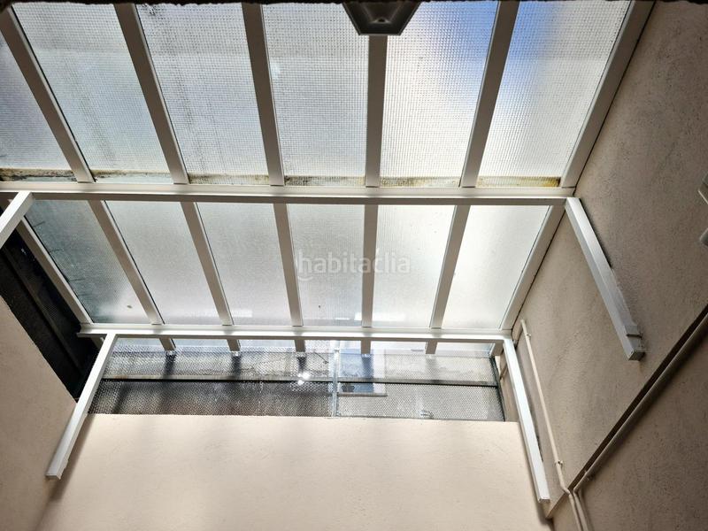 Foto 0ec24a14-c64b-4a71-96dc-bb180181ee2e. Planta baja  seminueva de 3 hab con patio de 60 m2 sur en rambla francesc macia en Terrassa