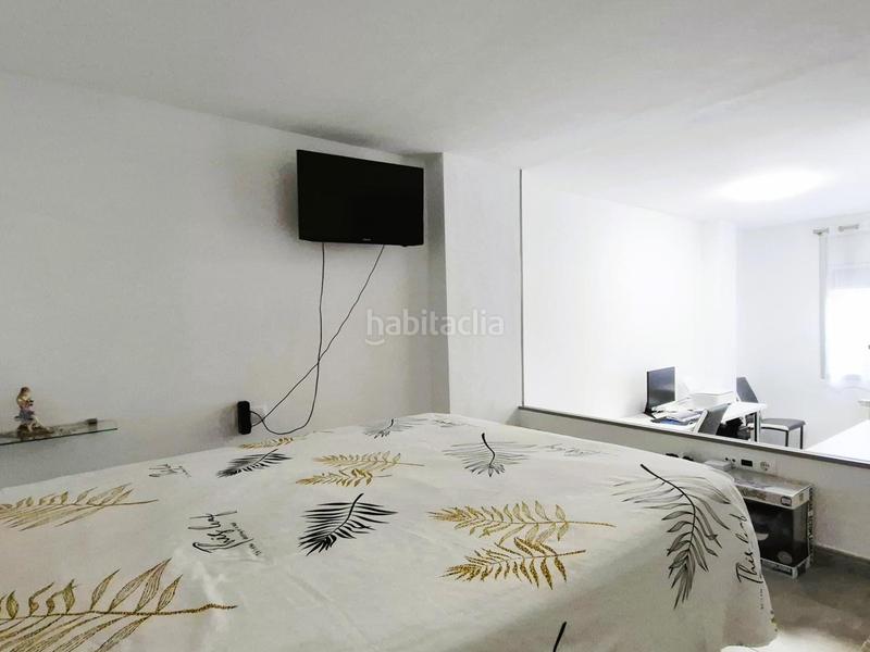Foto 12f1d059-15ed-48a9-bb1f-3a87b0277604. Planta baja  seminueva de 3 hab con patio de 60 m2 sur en rambla francesc macia en Terrassa