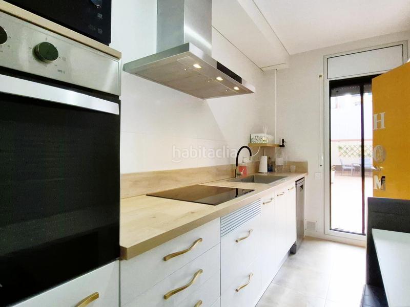 Foto 1d703711-23b9-4d43-b411-16c70f9efe53. Planta baja  seminueva de 3 hab con patio de 60 m2 sur en rambla francesc macia en Terrassa