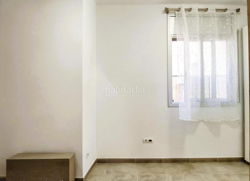 Foto 21a7a259-eb5c-4e3b-8add-8afcc590f82f. Planta baja  seminueva de 3 hab con patio de 60 m2 sur en rambla francesc macia en Terrassa