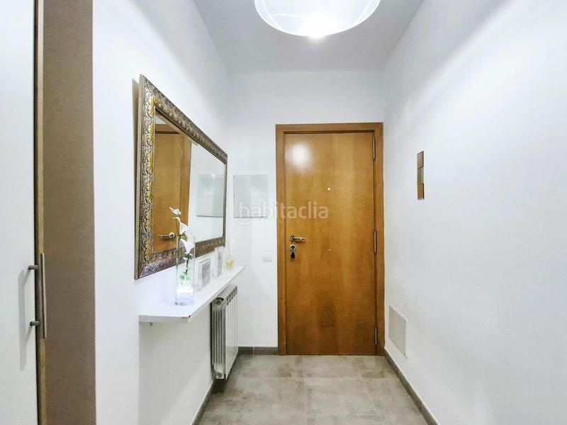 Foto cd34f6f7-a47d-4448-b43b-d7b7119d2304. Planta baja  seminueva de 3 hab con patio de 60 m2 sur en rambla francesc macia en Terrassa