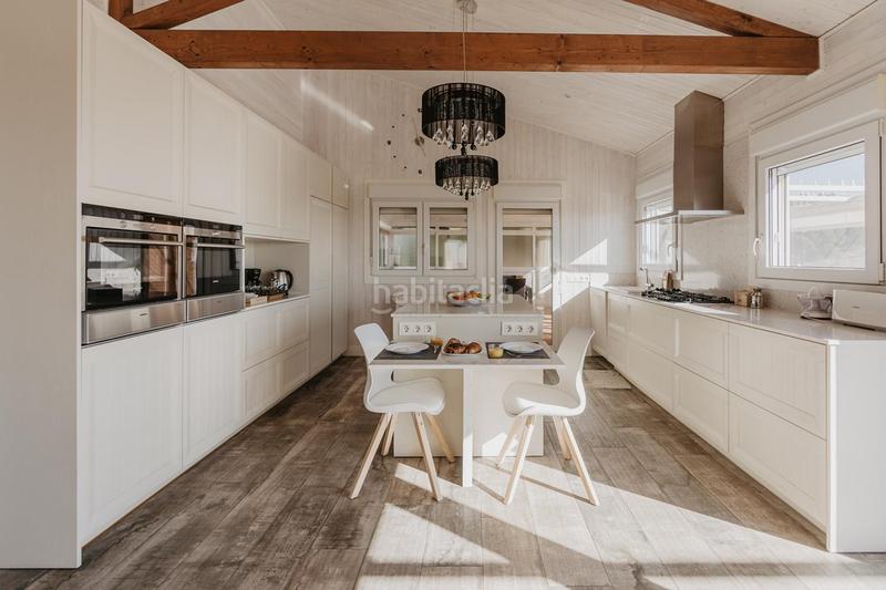 Foto f2b42581-f1d5-4778-9db3-f68e8738669e. Haus mit heizung parking pool in Pinemar Pineda de Mar