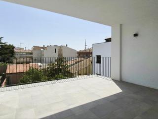 Duplex  Carrer de pere fizes. Duplex invertit obra nova 160 m2  de 4 hab dobles amb 4 terrasse
