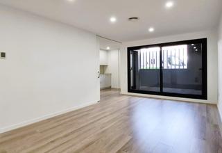 Planta baixa  Carrer de pere fizes. Pis obra nova 95 m2 2 hab dobles i estudi carrer transversal