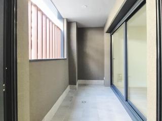 Planta baixa  Carrer de pere fizes. Pis obra nova 95 m2 de 2 hab dobles i petit estudi al carrer tra