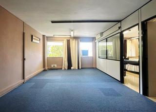 Büro  De jacquard. Oficina local de 86 m2 a l avinguda jacquard  vallparadis