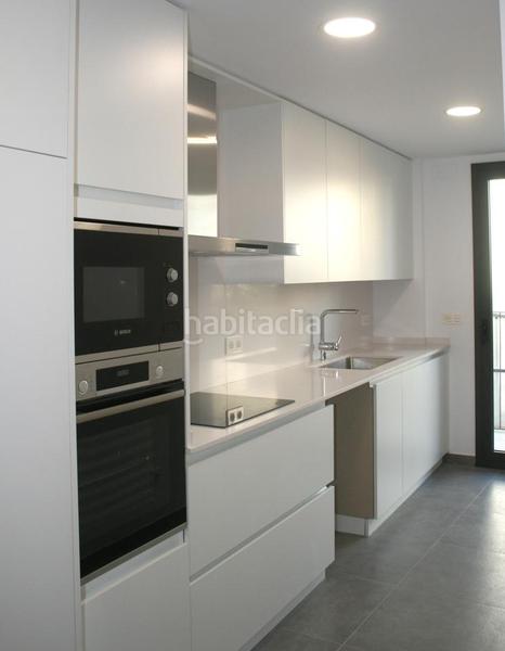 Foto c9ef9f2e-3243-4db8-9b4c-c85a1b2a892a. Piso dúplex de obra nova a la plaça del sxx en Segle XX Terrassa
