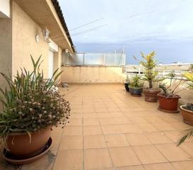 Dúplex  Plaça agustí bartra. Dúplex 140 m2 de 4 hab mas estudio con 2 terrazas y parking en l