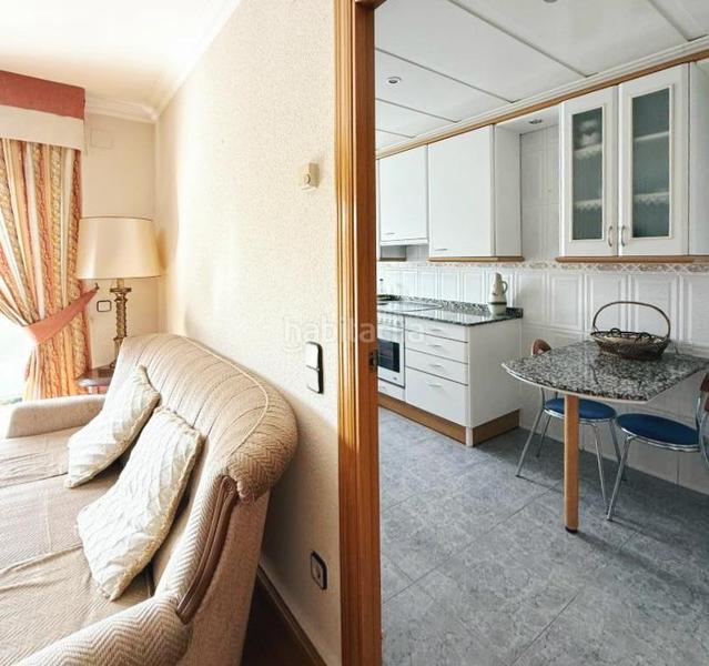 Foto 1d55fd70-36e4-43d5-b8ee-06b245447a4a. Dúplex  140 m2 de 4 hab mas estudio con 2 terrazas y parking en la plaça lluis companys en Terrassa