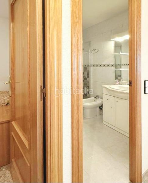 Foto 9199d380-a24d-4d31-afa2-d3622201677e. Dúplex  140 m2 de 4 hab mas estudio con 2 terrazas y parking en la plaça lluis companys en Terrassa