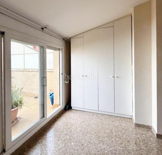 Foto ba1a1da1-4090-494e-b052-5026ee833e53. Dúplex  140 m2 de 4 hab mas estudio con 2 terrazas y parking en la plaça lluis companys en Terrassa