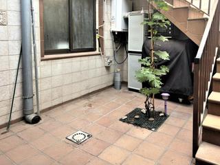 Erdgeschoss  Carrer de l'emperadriu eugènia. Magnífica planta baja de 112 m2 con 2 terrazas