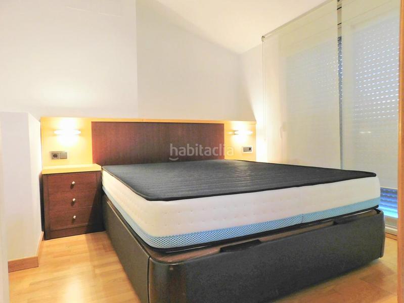 Foto dfb647d6-2700-4c8b-893f-9370b3a1d7e7. Dúplex  impecable con terraza en carrer antoni torrella en Terrassa