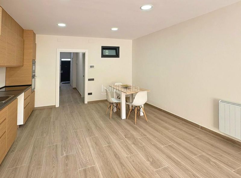 Foto 3274bafc-9366-4a42-9a2c-31e9f9787192. Planta baixa a Ca n'Aurell Terrassa