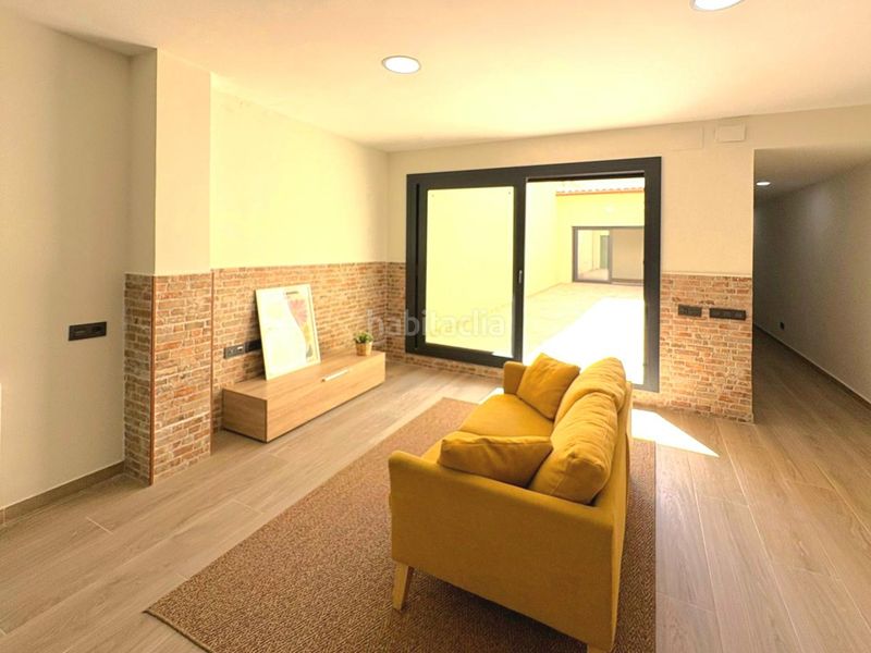 Foto f79ed42b-6e09-4f46-a255-d2a531c33c38. Planta baixa a Ca n'Aurell Terrassa