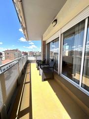 Pis  Carrer del consell de cent. Junto rambla frances macia de 2 hab con balcón y parking incluid