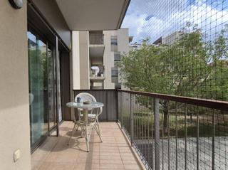 Appartement à Cementiri Vell. Seminou edificat per aterba de 2 hab i 2 banys amb gran balconad