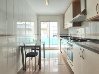Appartement  Carrer d'amadeu de savoia. Pis edificat per la clau de 3 hab i 2 banys amb parquing inclos
