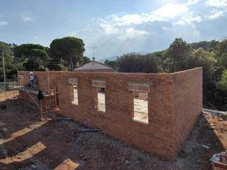 Maison à Vacarisses. Torre obra nova en una sola planta a parcela de 856 m2