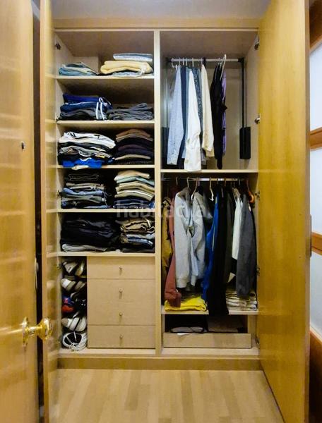 Foto b9cda6f9-1715-4eaa-a948-d947fc6240c9. Estudi a Zona Esportiva Terrassa