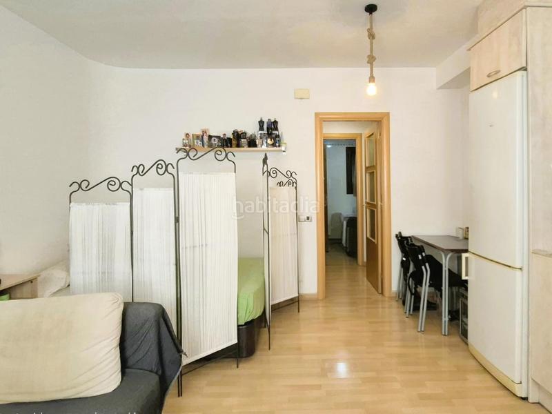 Foto d3ae0bb5-810d-4155-84e8-48d8d7d67fcd. Estudi a Zona Esportiva Terrassa