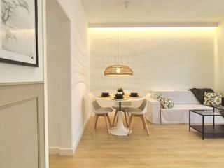 Pis  De prat de la riba. Al carrer prat de la riba pis de 4 hab reformat a estrenar  toca