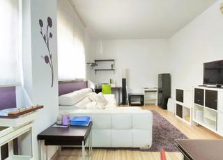 Rez-de-chaussée  Carrer del doctor salvà. Seminova de la clau de 2 hab dobles i parquing a la mateixa finc