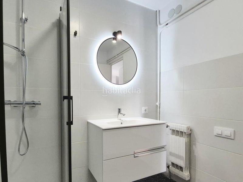 Piso pis 125 m2 de 4 hab orientat a sud i totalment reformat al costat de lajuntament en Terrassa