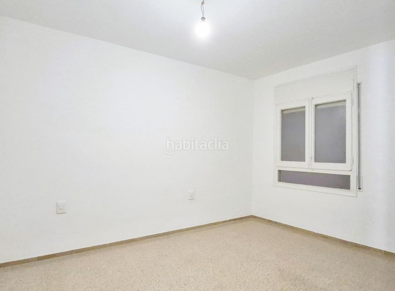 Piso pis 125 m2 de 4 hab orientat a sud i totalment reformat al costat de lajuntament en Terrassa