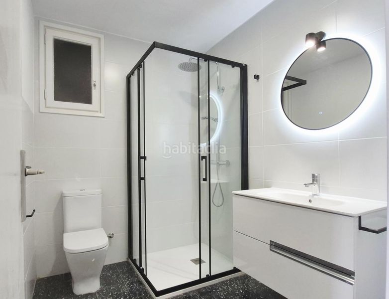 Piso pis 125 m2 de 4 hab orientat a sud i totalment reformat al costat de lajuntament en Terrassa