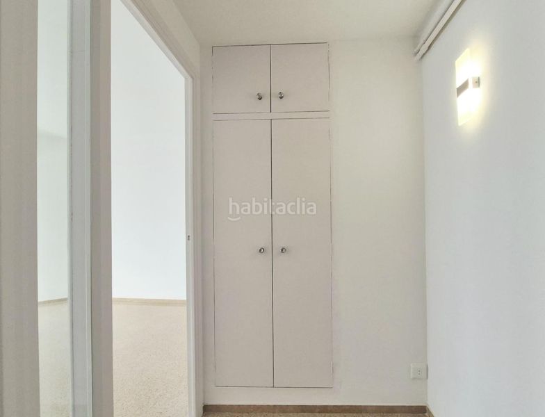 Piso pis 125 m2 de 4 hab orientat a sud i totalment reformat al costat de lajuntament en Terrassa