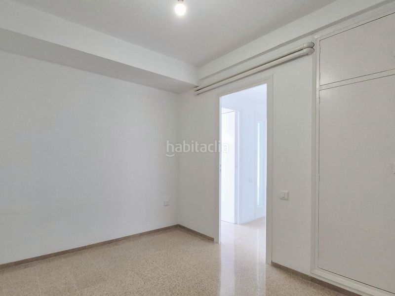 Piso pis 125 m2 de 4 hab orientat a sud i totalment reformat al costat de lajuntament en Terrassa