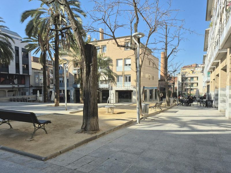 Piso pis 125 m2 de 4 hab orientat a sud i totalment reformat al costat de lajuntament en Terrassa